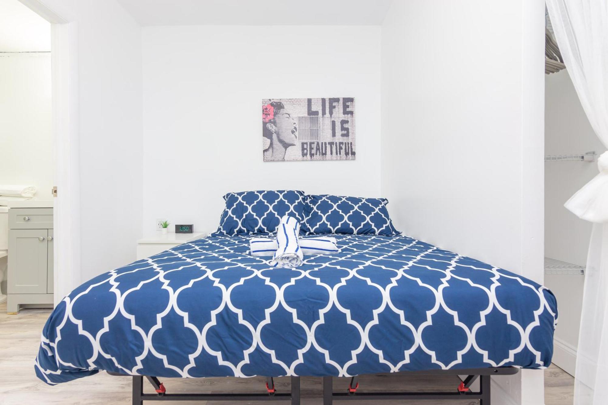 Ocean Drive Deco Apt W/2 Queen Beds, Steps 2 Beach Miami Beach Exterior photo